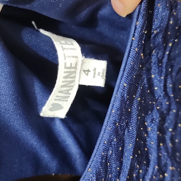 Girls dress - Picture 2 of 4